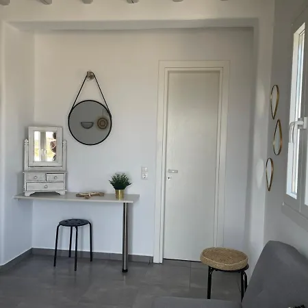 Lotus Mykonos Platys Gialos (Mykonos)